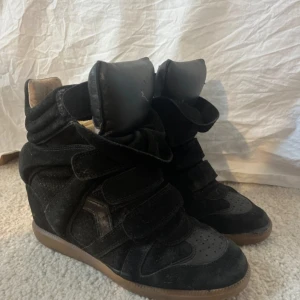 Isabel marant skor - Köpta från en kompis, har knappt använt de sen det så de är i gott skick!