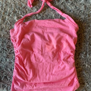 Rosa halterneck - MAX använd 1 gång!! ❤️ skriv för mer bilder och frågor