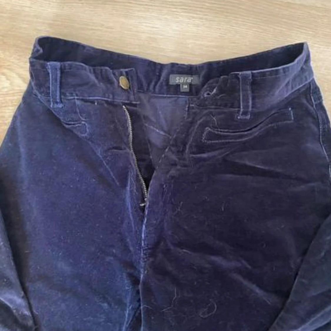 Mörkblå manchesterbyxor från Zara - 90