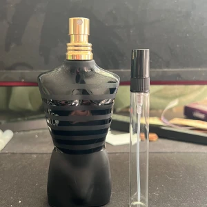 10ml JPG le male le parfum sample - Kan även fixa 3ml och 5ml vid intresse. Kan posta med postnord och plicks standard leverans.