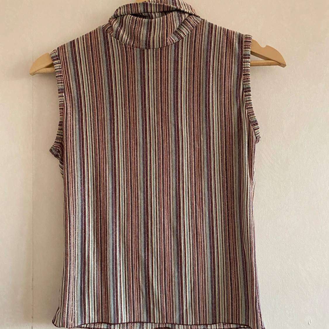 Randig ärmlös topp - 92