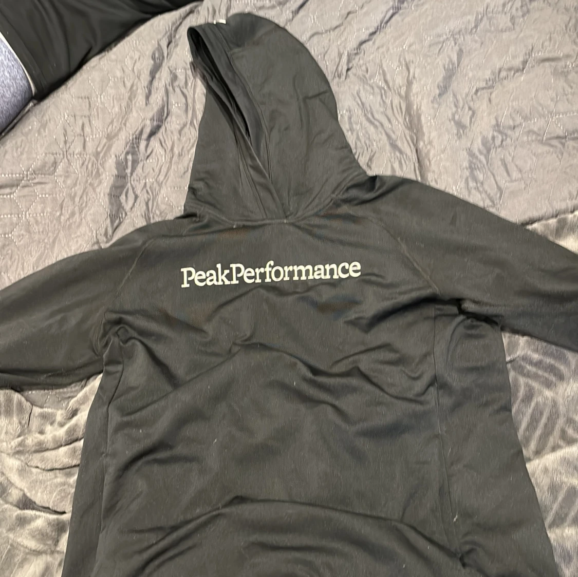 Peak performance hoodie 