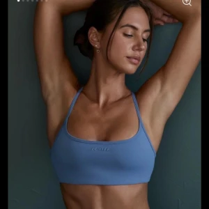 Helt ny sport bh - Helt ny sport bh från Bo tee. Ej använd. Säljer pga för liten för mig. Kontakta vid mer info. Pris kan diskuteras.