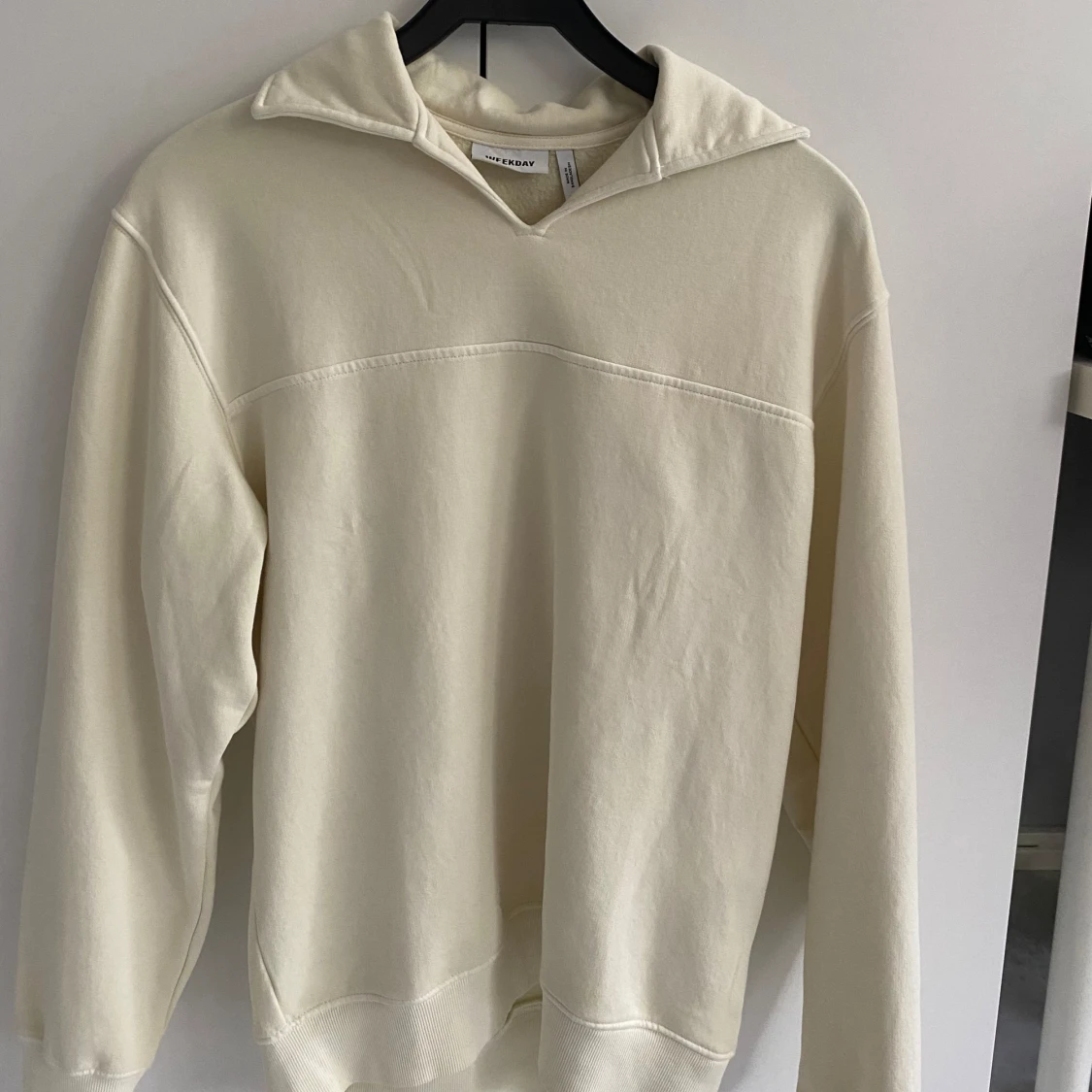 Weekday tröja