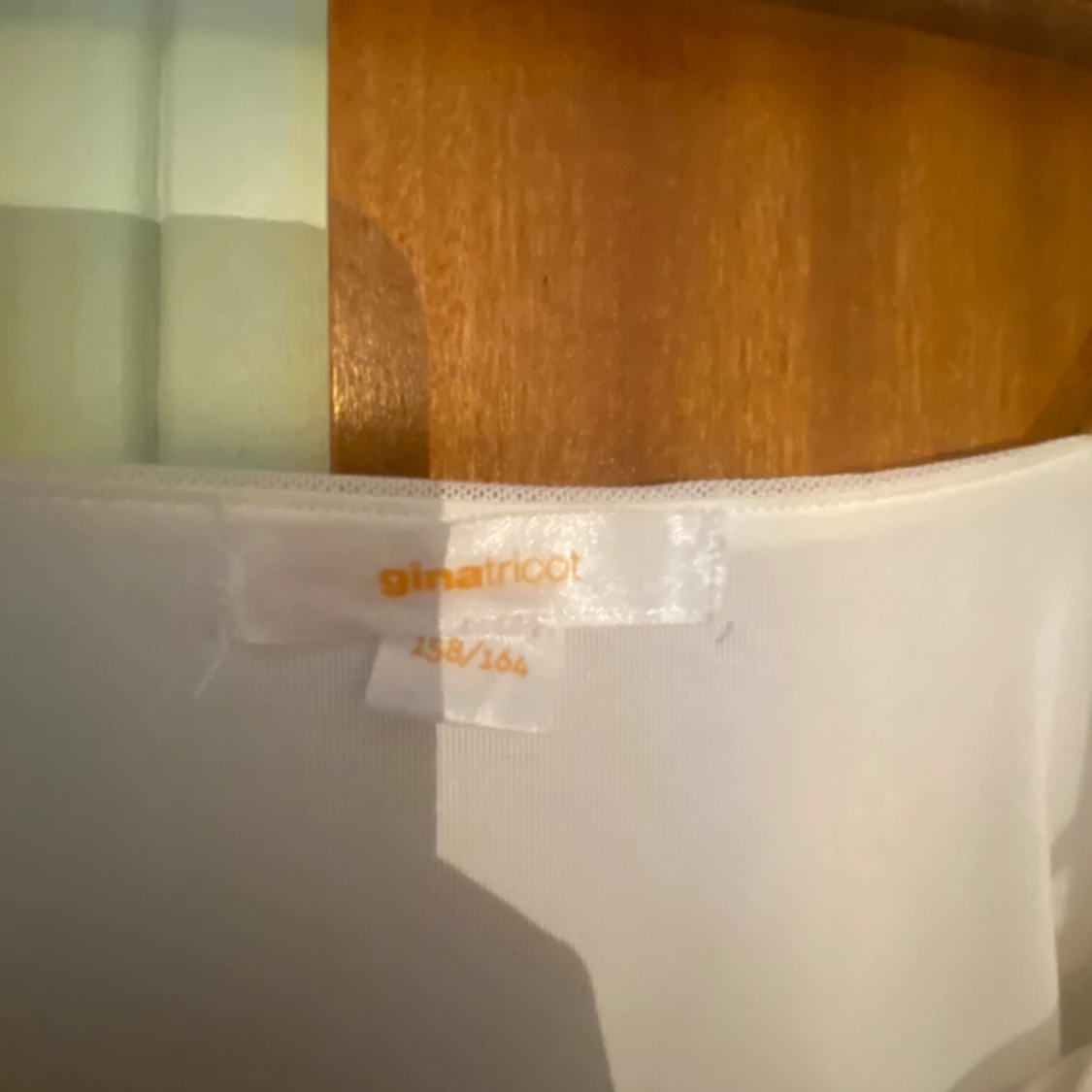 vit mesh tub topp från gina young - 90