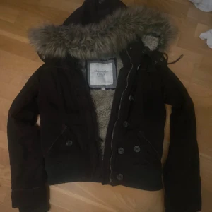 SÖKER!!! abercrombie & fitch bomber faux-fur lined jacket  - SÖKER!!!! STORLEK L ELLER XL!!