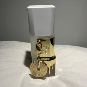 Justin Bieber parfym - Justin Bieber collector edition parfym. Mer än halva kvar 