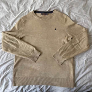 Morris tröja - Tja, säljer en riktigt snygg Morris tröja i bra skick 8/10!🙌 Den är ganska stor i passform. Skriv vid några funderingar✍️