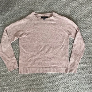 Dammrosa Vero Moda tröja - Bra skick men lite nopprig. 