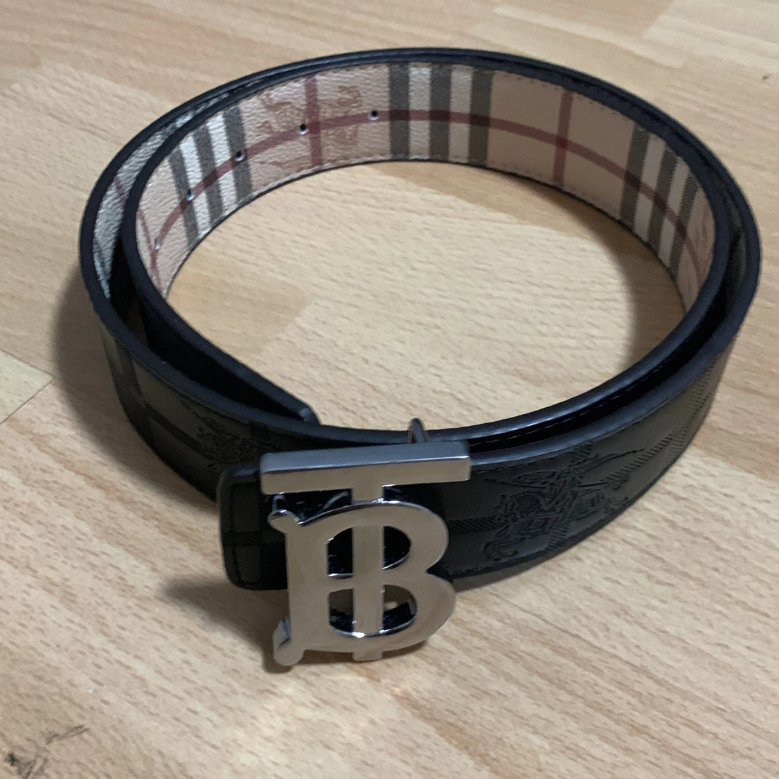 Burberry bälte  - 93