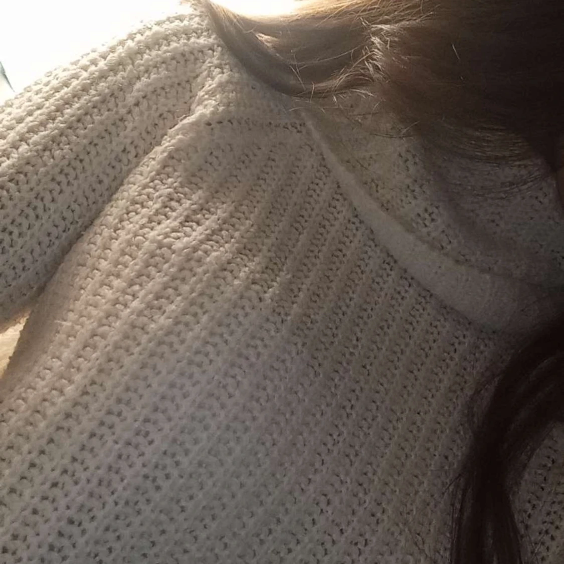 Vit stickad polotröja - 2