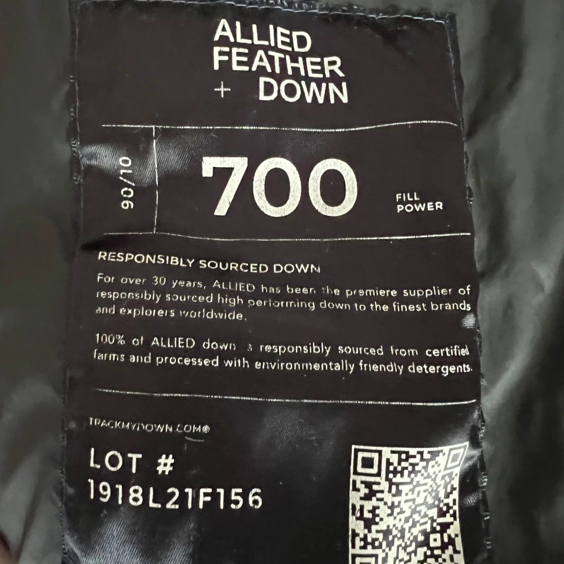 Svart dunjacka från Sail Racing - 2