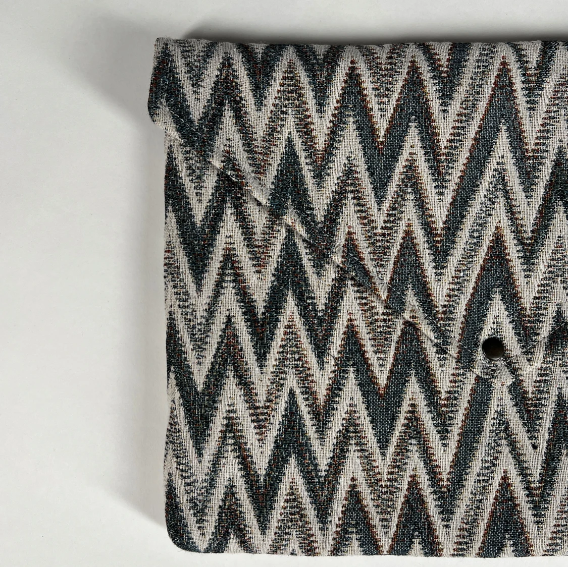 Zickzack-mönstrad datorfodral - 1