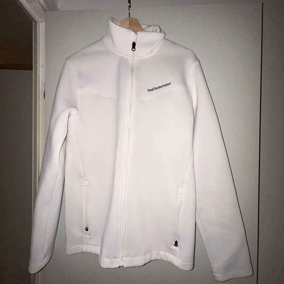 Vit fleecejacka från Peak Performance