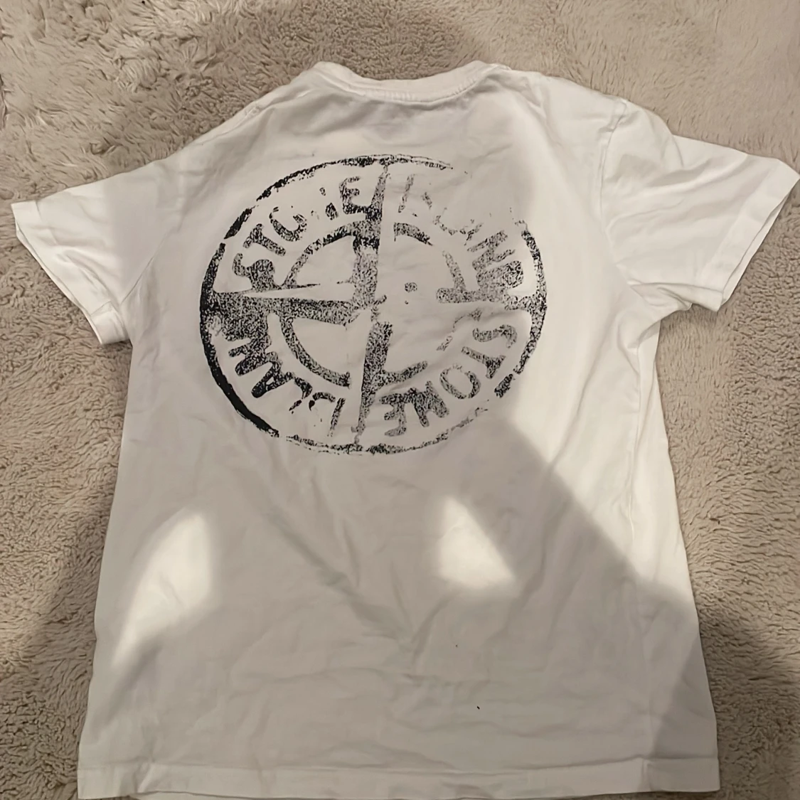 Vit t-shirt från Stone Island