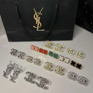 Örhängen  - Rostfritt stål helt nya i obruten förpackning detta e exempel bilder bara pris per styck skriv för intresse och frågor kolla min profil 