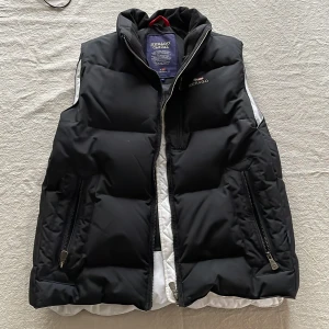 Dunväst från Sebago - Dunväst från Sebago i storleken L.