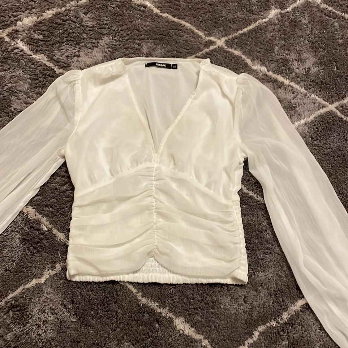 Vit blus från Bik Bok