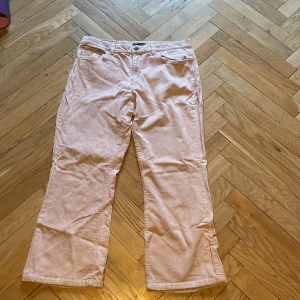 Ralph lauren byxor - Säljer mina aldrig använda ralph lauren byxor ny pris 1200 mitt pris 250kr