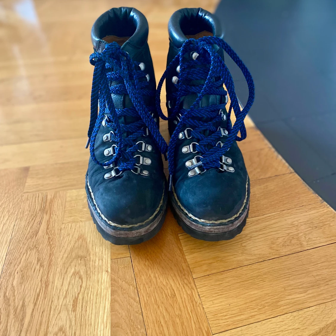 Ralph Lauren Alpine Nubuck Trail Boot - 90