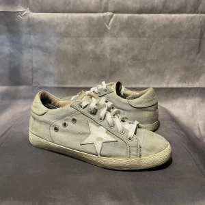 Golden Goose - Golden Goose | Nypris 5000 | Storlek 40 passar 41 | skick 8/10 |