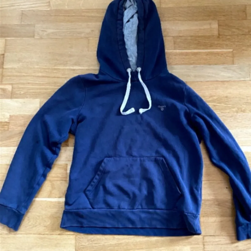 Gant hoodie Storlek S  bra skick bra kvalite . Hoodies.