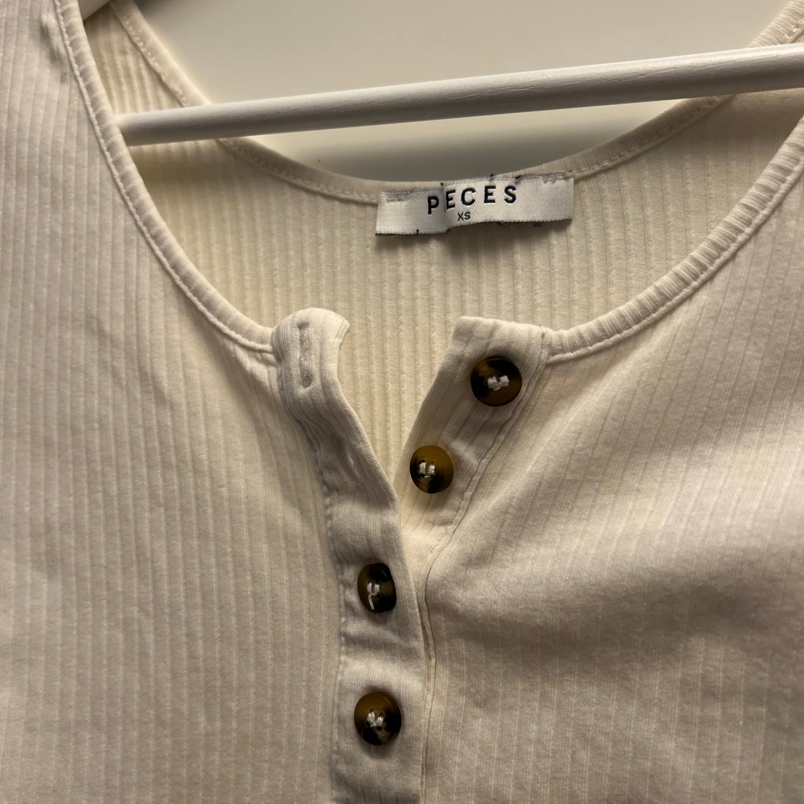 Vit långärmad VERO MODA - 90