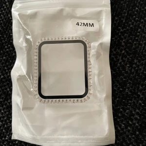 Apple Watch skal - Köpte fel storlek den är för stor för min. Aldrig använd. Skriv till mig om frågor😊