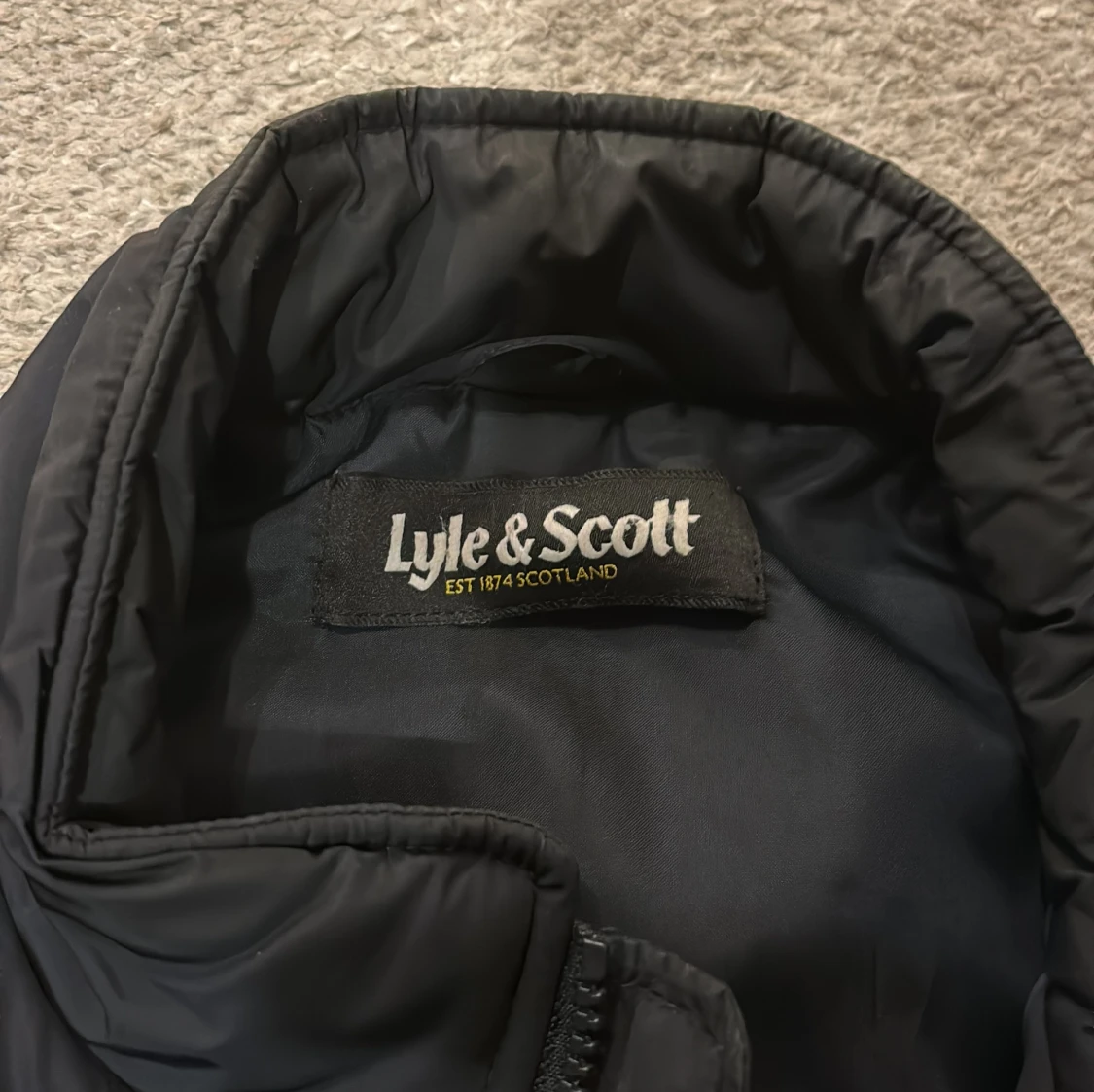 Lyle & Scott väst  - 91