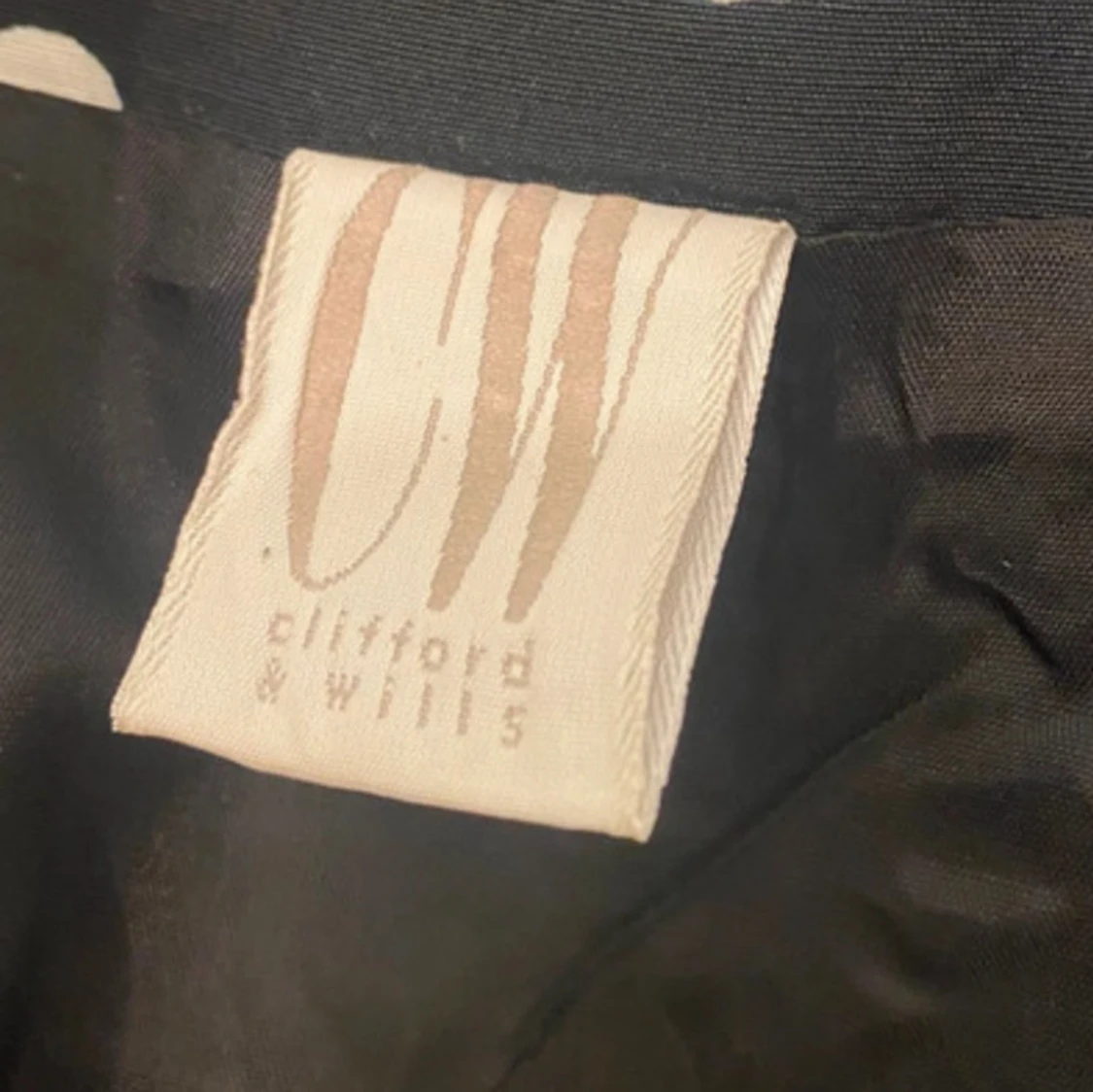 90s prickig filmisk klassisk klänning  - 93