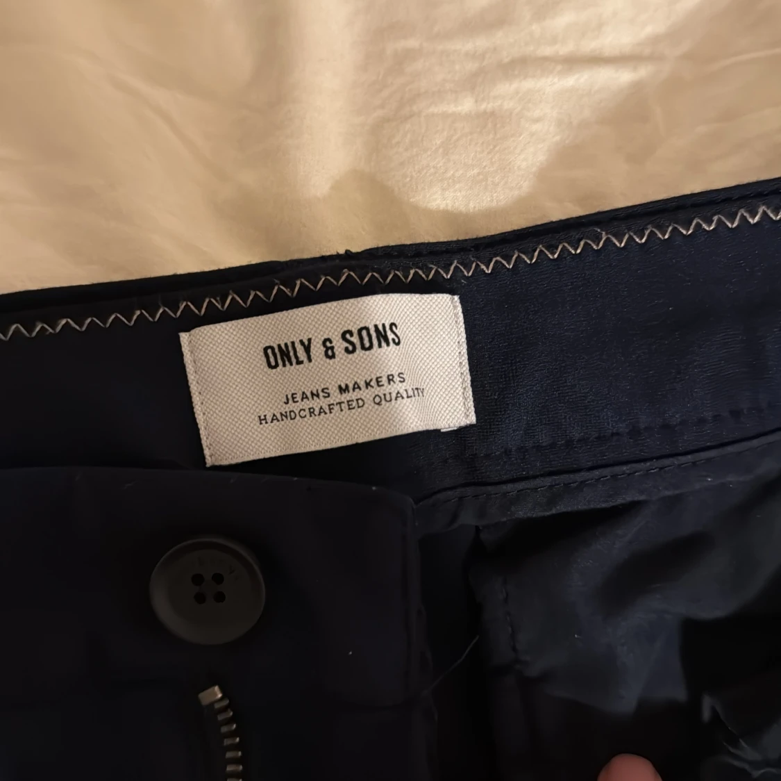 Mörkblå byxor från Only & Sons - 90