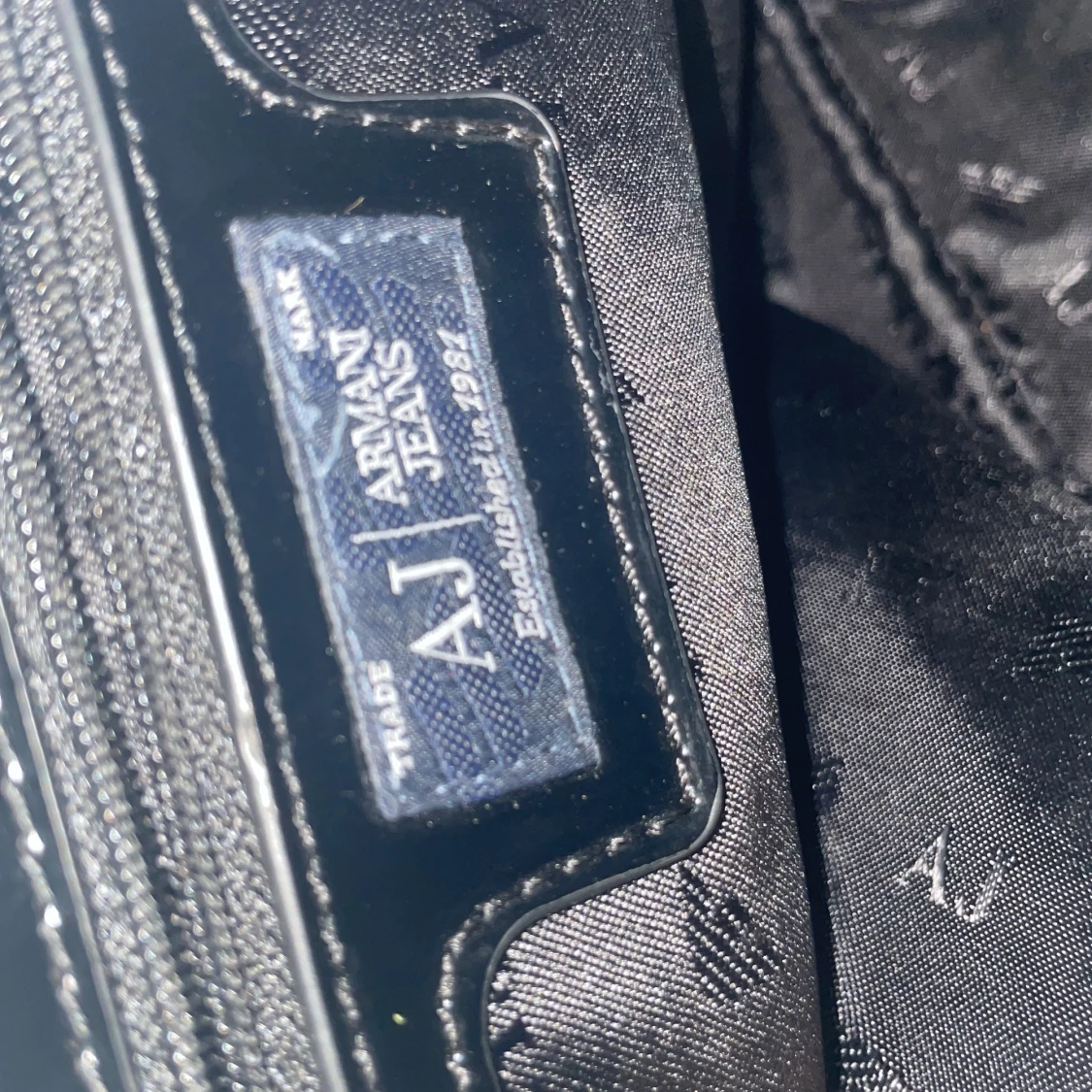 Svart handväska från Armani Jeans - 91