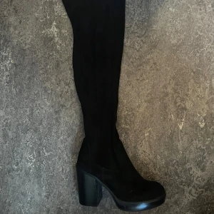 Thigh high boots / over knee boots (black)  - Chunky heel  Black  Stl: UK 6  39