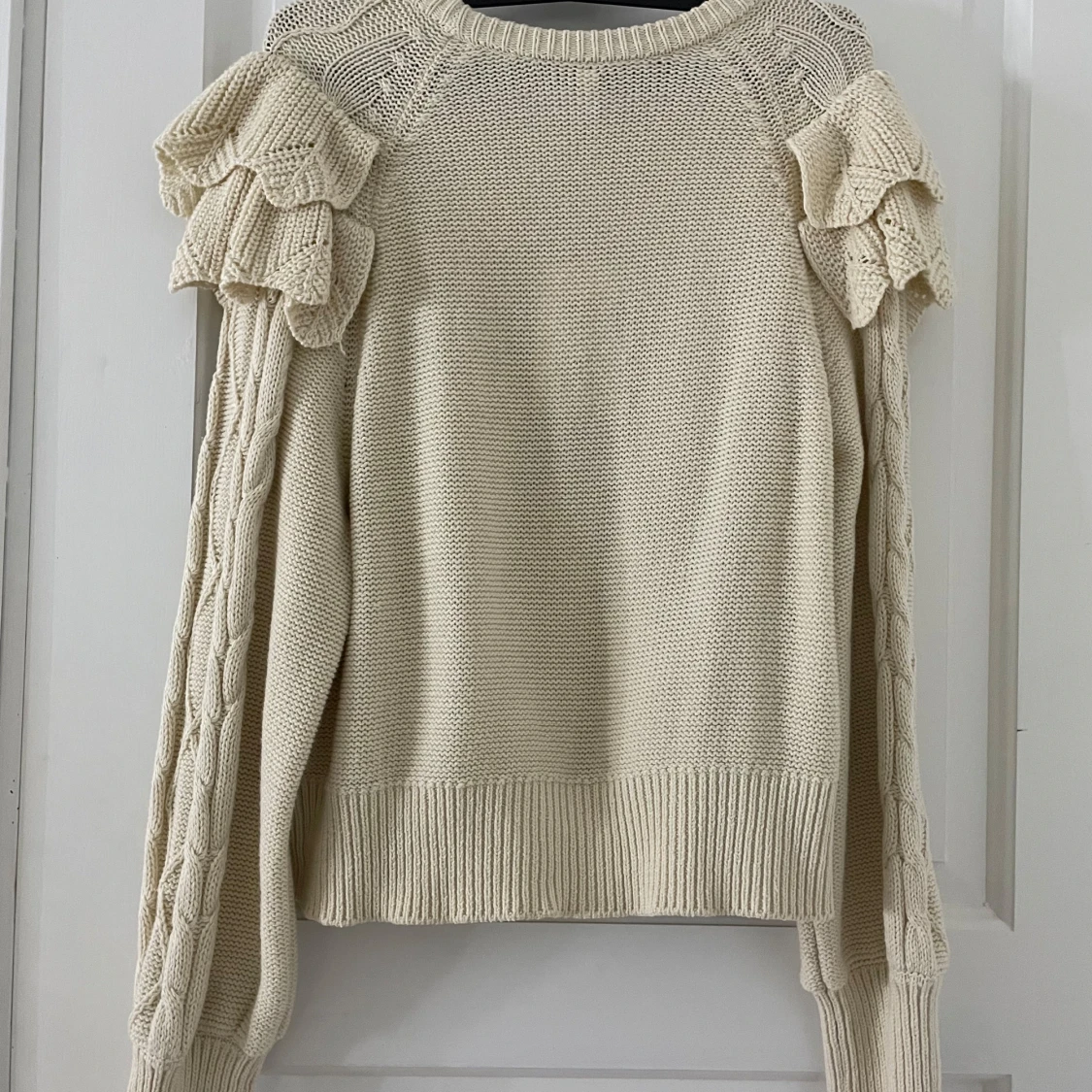 Beige stickad tröja från ONLY - 90