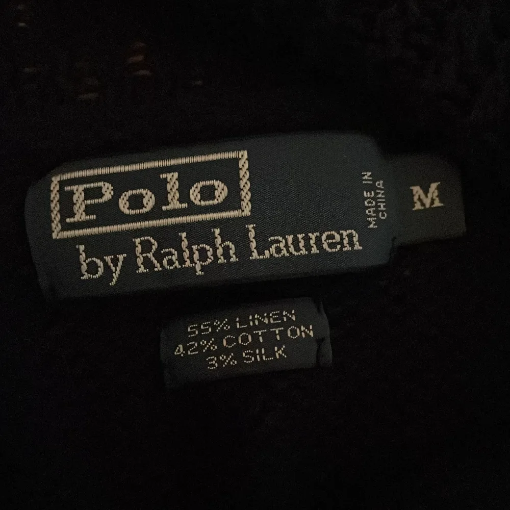 Tja säljer nu denna feta stickade vinted Ralph lauren tröjan som är väldigt unik och sällsynt för ett bra pris som kan diskuteras säljer den pga att den är för stor för mig så den kommer inte till  någon andvändning skriv till mig om ni undrar något👍. Tröjor & Koftor.