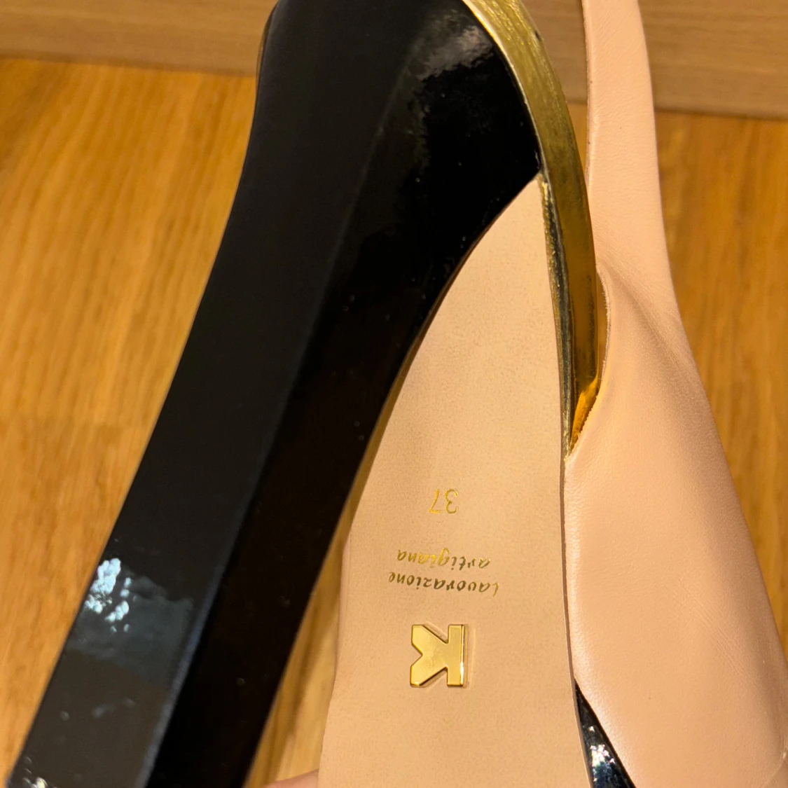 Beige klackskor med öppen tå  - 2