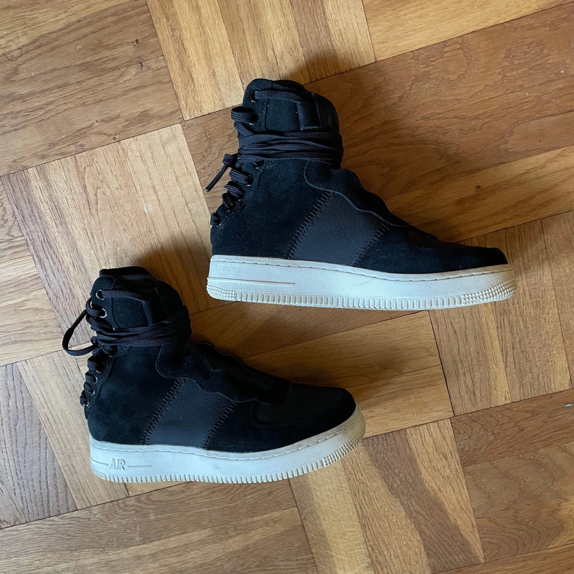 Nike Air Force 1 Rebel XX PRM - 90