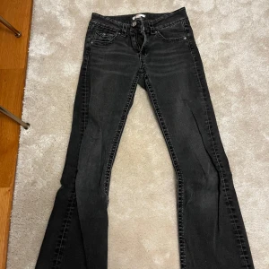 Bootcut jeans - Säljer dessa bootcut jeansen från Gina Young. Jättefint skick, pris kan diskuteras.