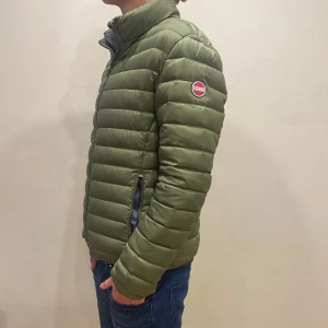 Colmar Jacka  - Hej! Säljer nu denna Colmar Jackan. Storlek M/50, skicket bedömer vi är väldigt bra. Tveka inte på att höra av dig om du har frågor eller funderingar kring varan!