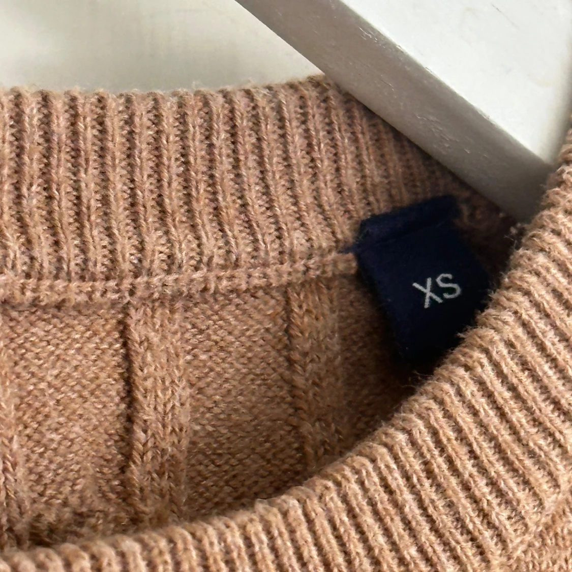 Brun/beige stickad tröja från GANT - 3