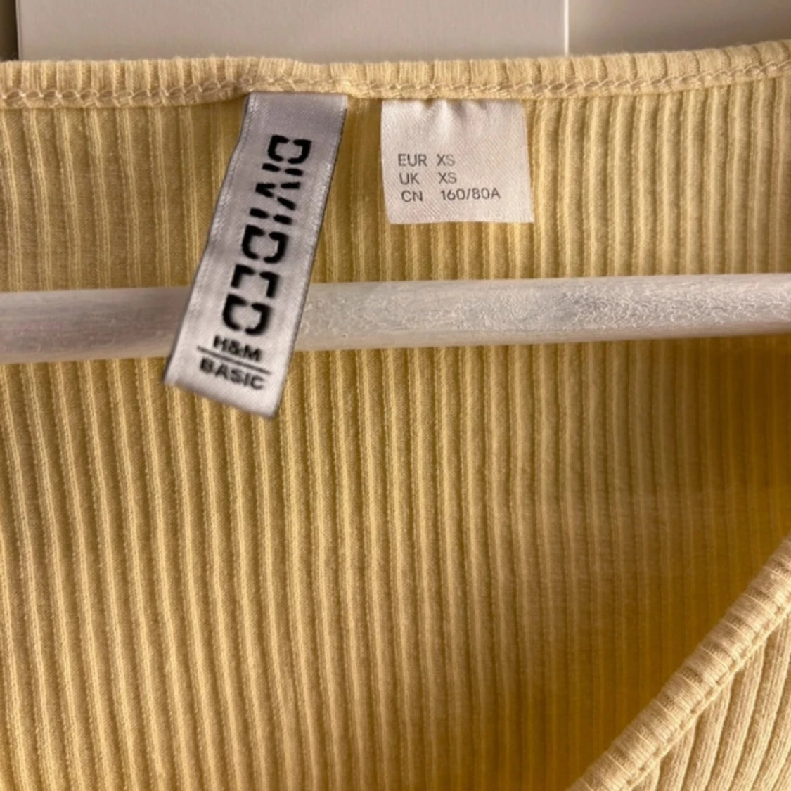 Gul ribbad topp från H&M - 3