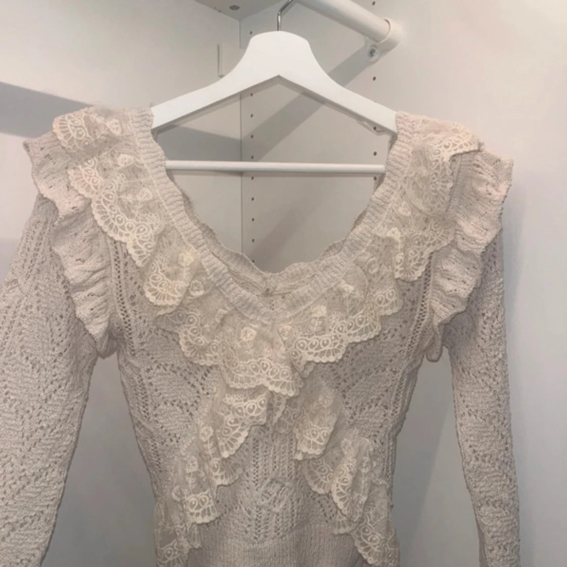 Beige stickad tröja från Zara