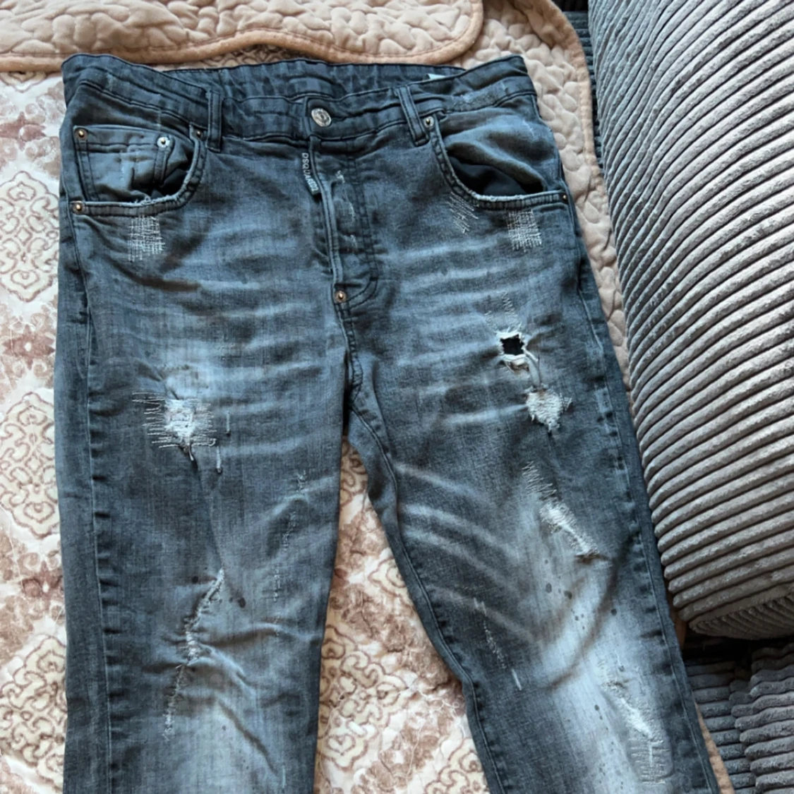 Grå jeans från Dsquared2 dom är i god stick,  - 2