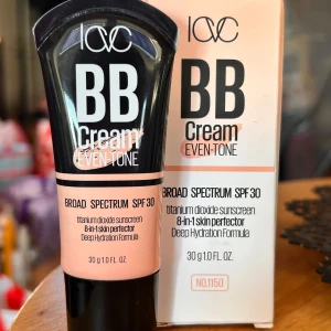 ICVC BB-cream! - ICVC 8 in 1 skin perfector deep hydrating formula BB-cream "Ivory" with SPF 30. 30 g. Ny i kartong.