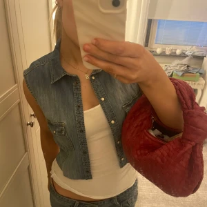 Jeans bolero  - Säljer denna as snygga boleron som inte längre kommer till användning. Skriv privat vid funderingar 😊