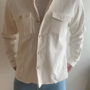 Cizere overshirt - Storlek XL men sitter som L.