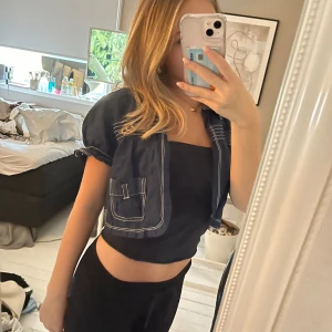Jeansbolero - Jeans kofta eller bolero köpt secondhand💕 storlek L men sitter som en S
