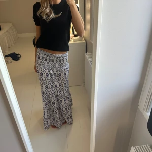 Zara kjol - Säljer min Långkjol ifrån zara💙