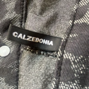 Calzedonia leopard jeans  - Säljer dessa jättefina jeansen från calzedonia, byxorna är använda ett fåtal gånger men är i nyskick jag säljer pga att dom inte kommer till användning. Nypris är 600kr men jag säljer för 400 priset kan diskuteras 