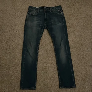 Replay rocco - Säljaer dom för att dom inte kommer till användning längre men fom är skit snygg wash och om nån har hope rush jeans i storlek 30/31 o vill byta kan jag lägga pengar emellan